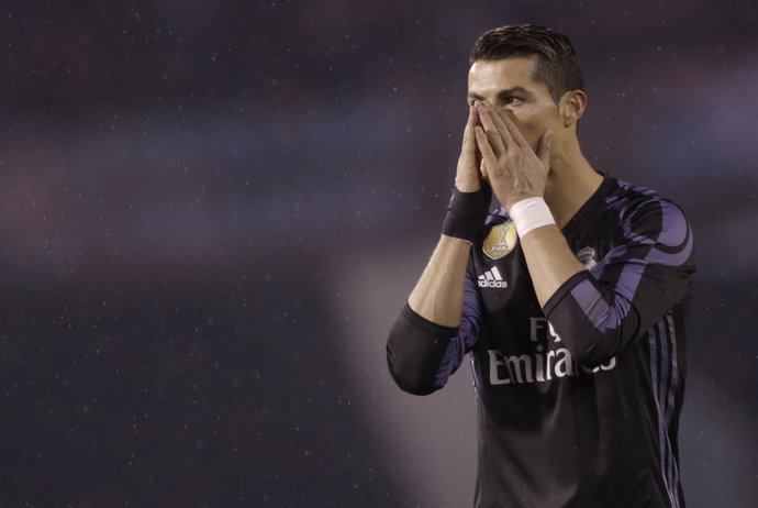 Cristiano Ronaldo lamenta una ocasión fallada