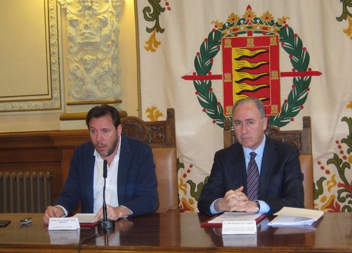 El alcalde de Valladolid, Óscar Puente, y el concejal Antonio Gato