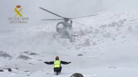 La Guardia Civil rescata a 12 excursionistas desorientados en el pico de Peñalara