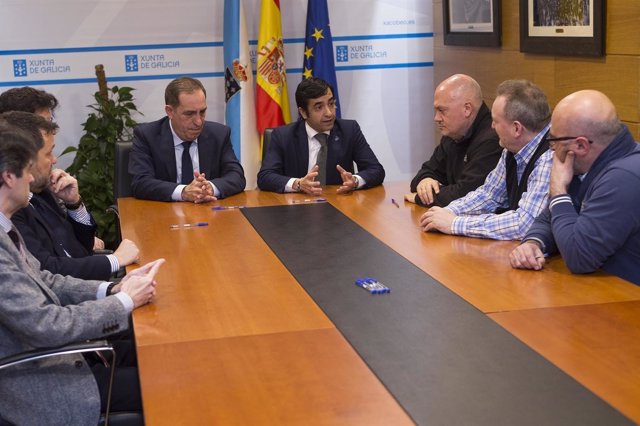 Rey Varela y Valeriano Martínez firman acuerdo con sindicatos de Benestar