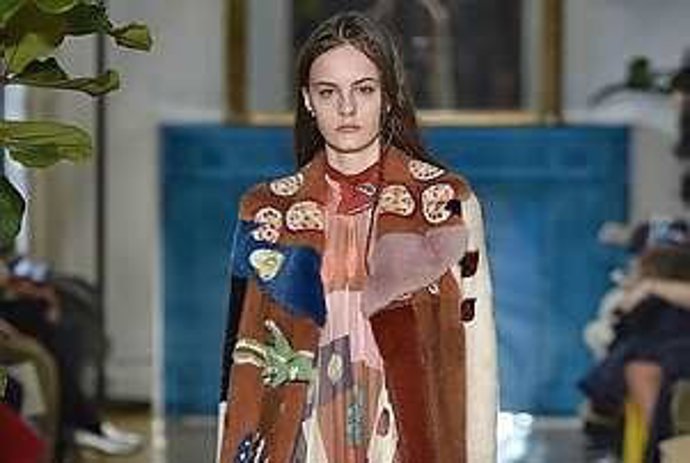 Model Lea Holzfuss walks on the runway during the Valentino Fashion Show at FW17