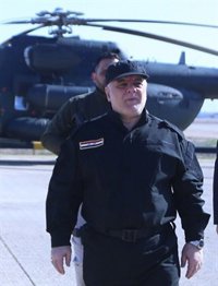 Al Abadi visita por sorpresa a las fuerzas desplegadas en Mosul