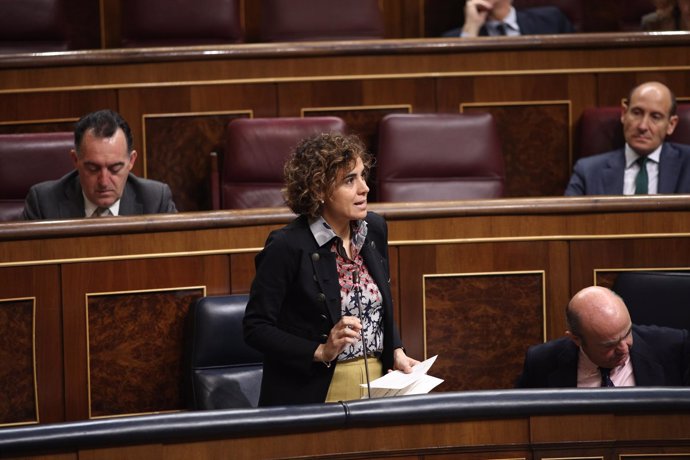 La ministra Dolors Montserrat en la sesión de control al Gobierno en el Congreso