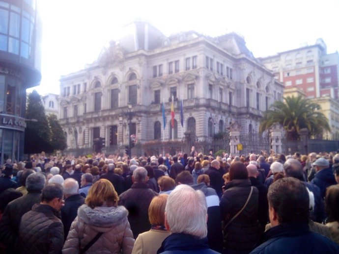 Manifestación contra el impuesto de Sucesiones
