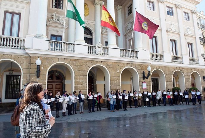 Concentración en Cádiz por el Día de la Mujer
