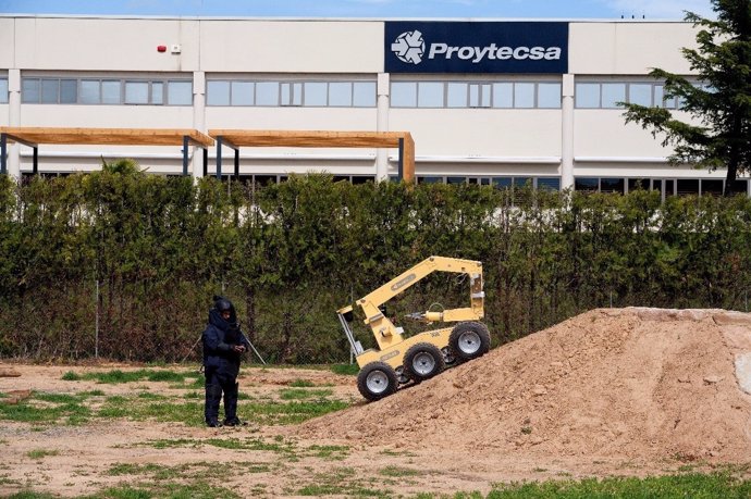 Robot 'aunav' de Proytecsa Security para desactivación de explosivos