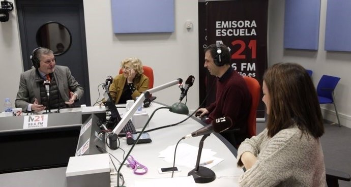 Méndez de Vigo visita radio M21