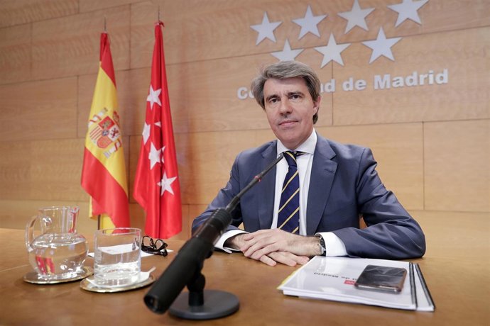 GARRIDO TRAS LA REUNIÓN DEL CONSEJO DE GOBIERNO Foto: D.Sinova / Comunidad De 