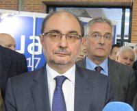 Lambán asegura que hay que afrontar "sin ningún tipo de temor" la compra de Opel por PSA