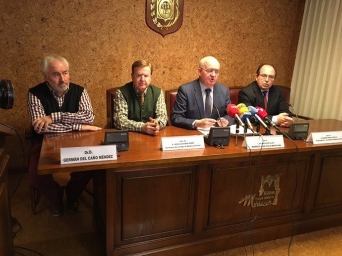 Representantes de los médicos sorianos. 