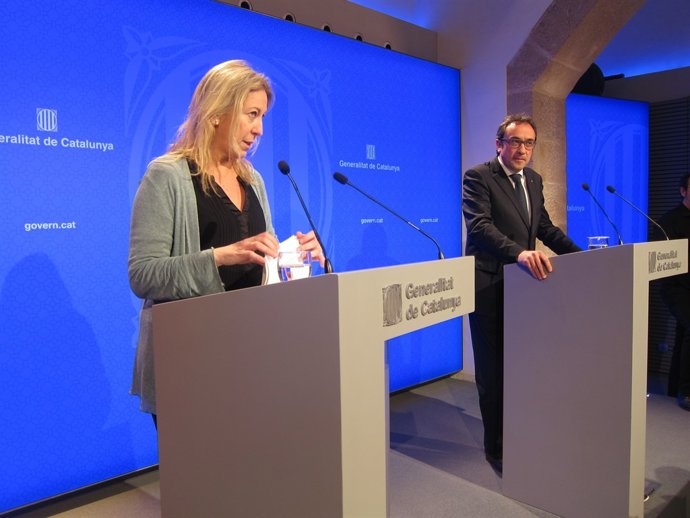  La Portaveu Del Govern Neus Munté I El Conseller Josep Rull