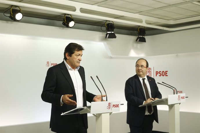 Rueda de prensa de Javier Fernández e Iceta en la sede del PSOE