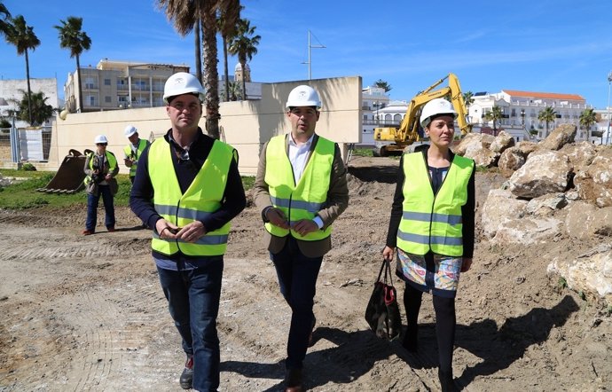 Visita a las obras del nuevo acceso peatonal al puerto de Rota 