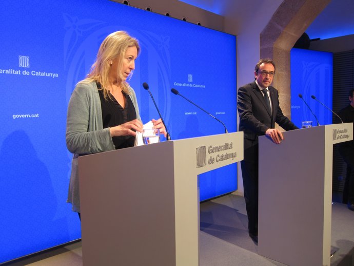  La Portaveu Del Govern Neus Munté I El Conseller Josep Rull