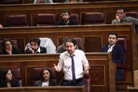 Seis militantes expulsados de Podemos denuncian al partido ante la Justicia