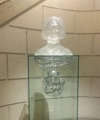 El Congreso celebra mañana Día de la Mujer colocando el busto de Clara Campoamor junto al Hemiciclo