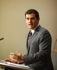 Albert Rivera lamenta que Junts pel Sí quiera "desobedecer" hasta las leyes catalanas