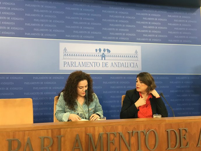 Inmaculada Nieto y Elena Cortés, este miércoles en rueda de prensa