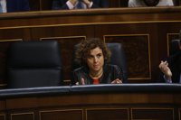 En Comú deja a medias un debate para secundar el paro de mujeres, pero la ministra de Igualdad continúa