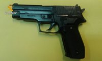 La Guardia Civil interviene una pistola simulada oculta en un vehículo