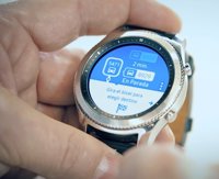 Samsung y EMT renuevan la app para los relojes inteligentes que permite saber cuándo llegarán los buses
