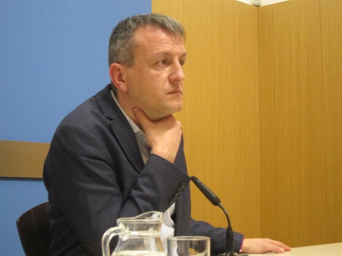 El consejero municipal de Economía, Fernando Rivarés.                         