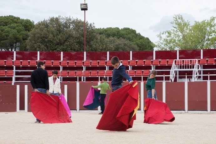 Jóvenes de la Escuela Taurina de Madrid