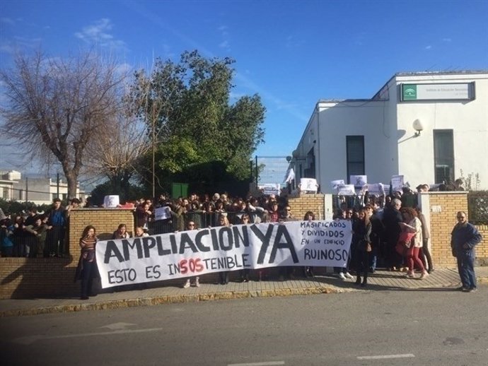 Reciente concentración de la comunidad educativa.