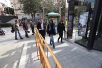 L'Hospitalet de Llobregat reurbaniza la zona sur de la plaza de La Bòbila