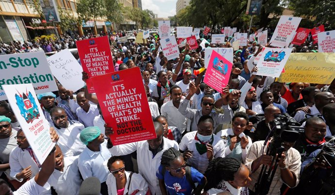 Médicos en huelga en Kenia por tercer mes consecutivo 