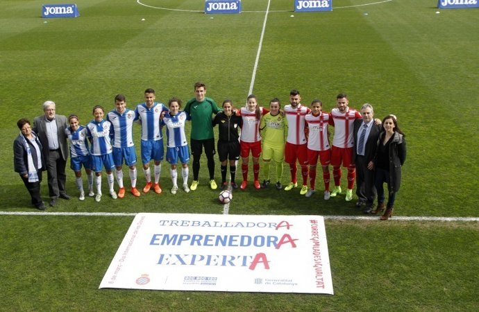 Els equips de l'Espanyol s'enfronten en un amistós mixt