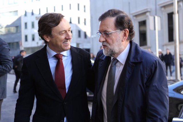 Rafael Hernando y Mariano Rajoy