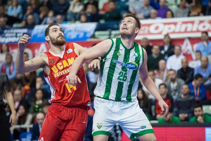 Julen Olaizola de UCAM Murcia