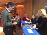 Diego se impone a Sáenz de Buruaga en las 'primarias' del PP