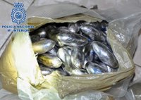 Cinco detenidos y requisados más de 15 kilos de hachís y 1,5 de cocaína