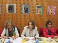 La Junta apela a la complicidad de los medios de comunicación para luchar contra la violencia de género