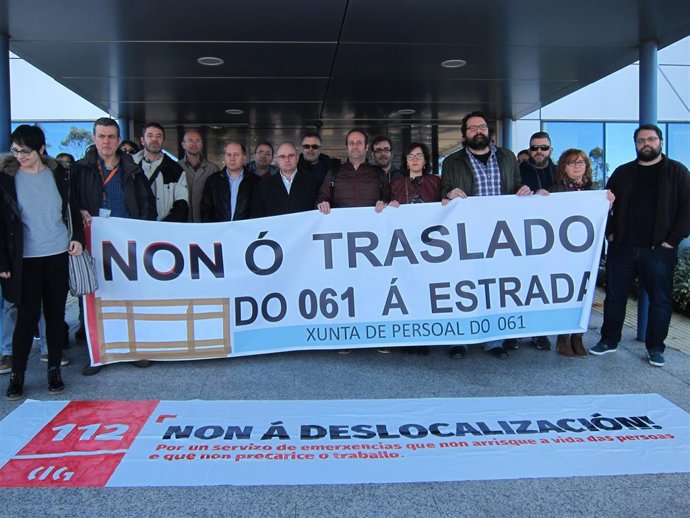 Leiceaga en la concentración con los trabajadores del 112 y 061