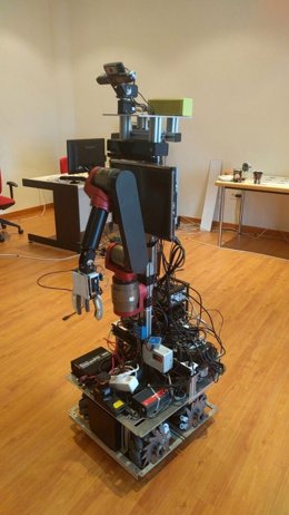 Robot diseñado por el RoboLab de la UEx