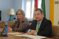 Sanz lanza un mensaje de "tranquilidad" tras las denuncias de dos intentos de secuestro de menores en Bollullos (Huelva)