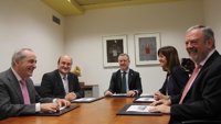 El Gobierno vasco espera cerrar para el miércoles un acuerdo presupuestario con la oposición