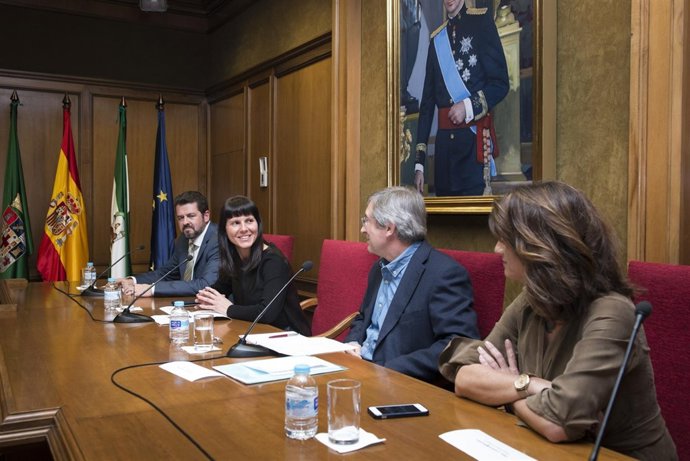 El periodista Juan Vicente Boo presenta su libro sobre el Papa Francisco.