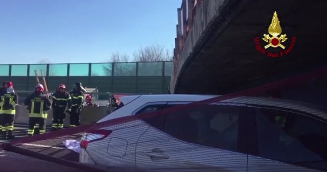 Derrumbe de un puente sobre autovía en Italia
