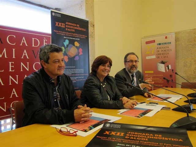 Josep Cortés, Verònica Cantó y Brauli Montoya en la AVL              