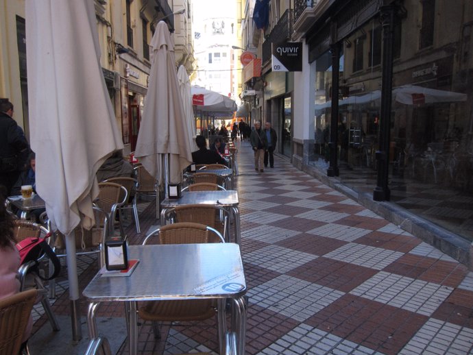 Calle de veladores en Córdoba capital