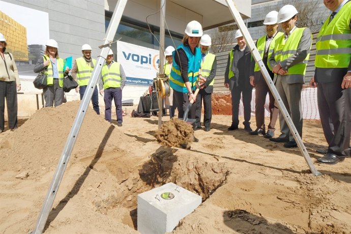 Col·locació de la primera pedra de l'hotel d'EasyHotel a l'Hospitalet 