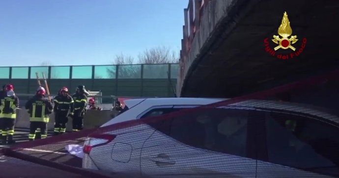 Enfonsament d'un pont sobre autovia a Itàlia