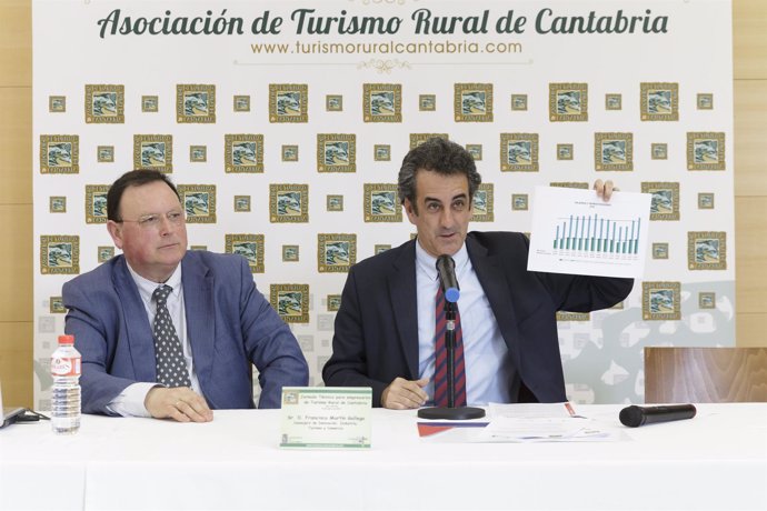 Martín clausura una jornada de la Asociación de Turismo Rural 