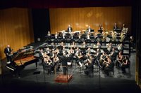 La Banda Sinfónica y el Coro Municipal de Voces Blancas actúan en el Teatro Guimerá