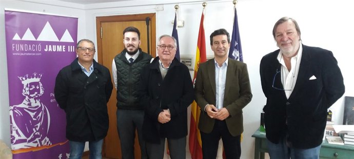 Imagen de Company con la fundación Jaume III