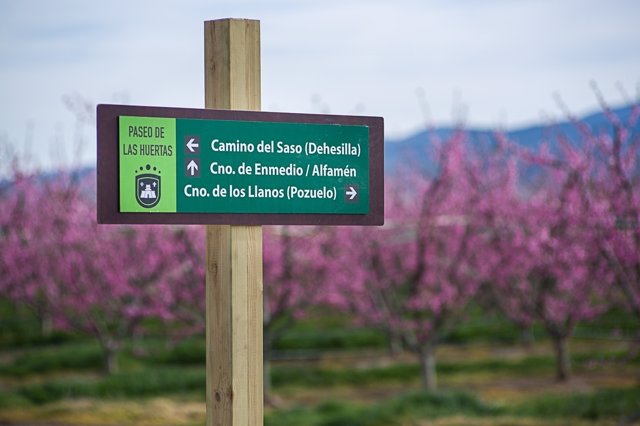 Señalización del Paseo de las Huertas, en La Almunia (Zaragoza)